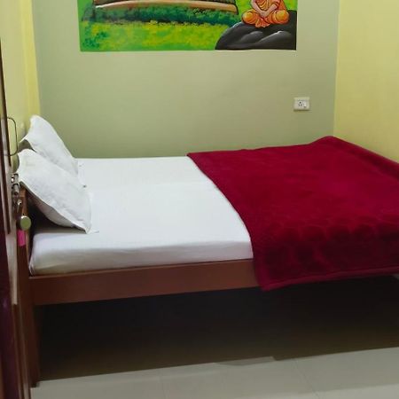 Lord Shiva Paying Guest House Варанасі Екстер'єр фото